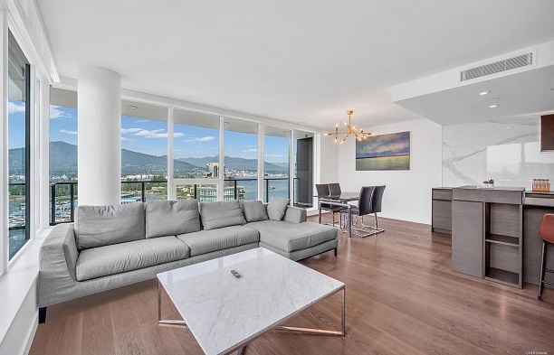 2001 620 Cardero Street Coal Harbour