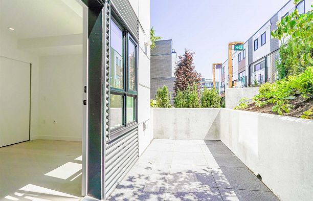 4422 Ash Street Cambie