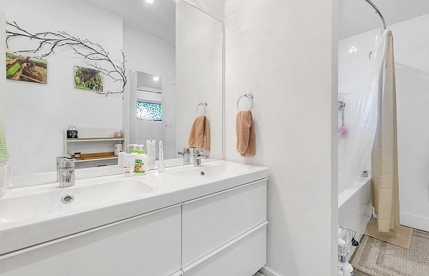 153 W 19th Avenue Cambie