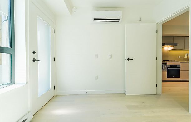 4422 Ash Street Cambie