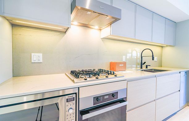 4422 Ash Street Cambie