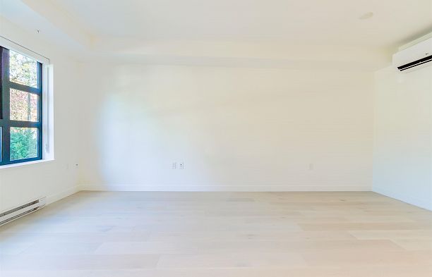 4422 Ash Street Cambie