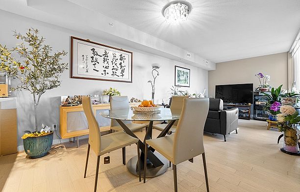 305 505 W 30th Avenue Cambie