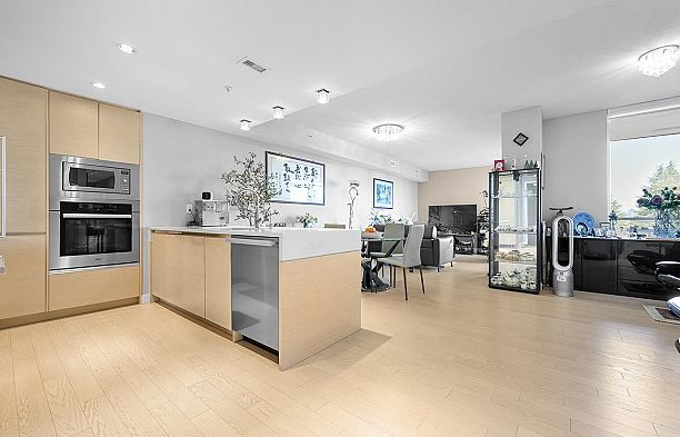 305 505 W 30th Avenue Cambie