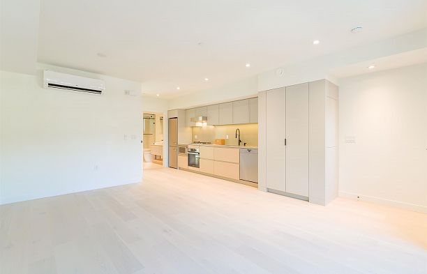 4422 Ash Street Cambie