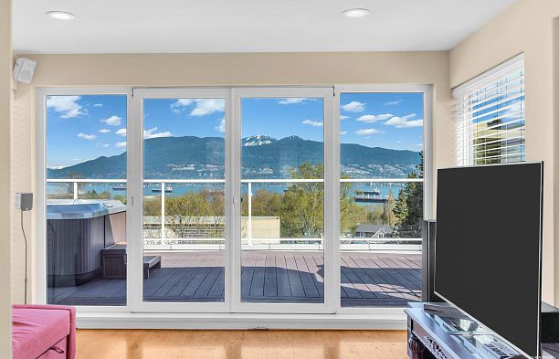 4060 W 10th Avenue Point Grey