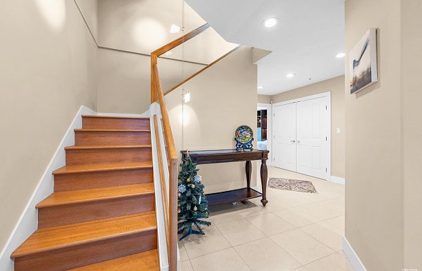 4060 W 10th Avenue Point Grey