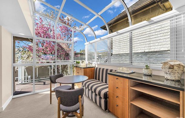 4060 W 10th Avenue Point Grey