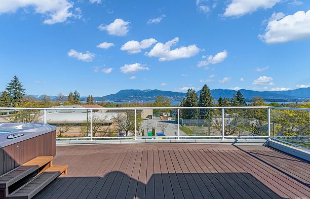 4060 W 10th Avenue Point Grey