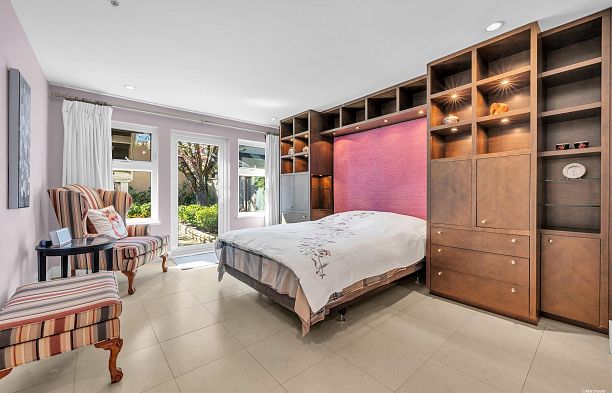 4060 W 10th Avenue Point Grey