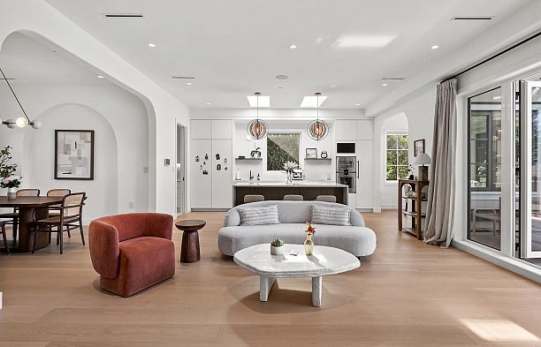 3227 W 35th Avenue MacKenzie Heights