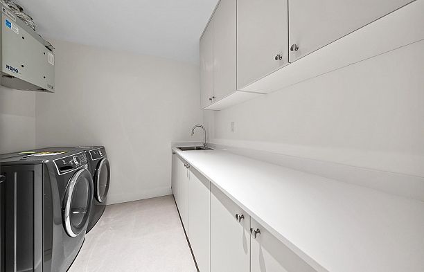 3227 W 35th Avenue MacKenzie Heights