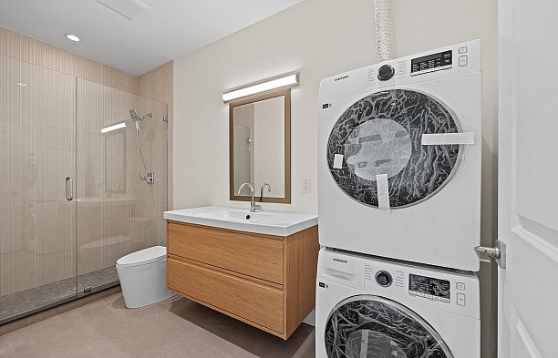 3227 W 35th Avenue MacKenzie Heights