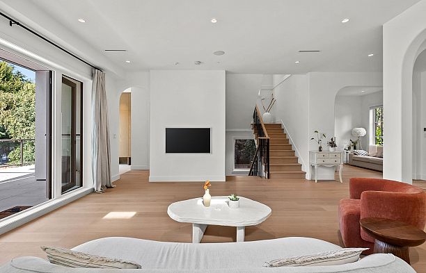 3227 W 35th Avenue MacKenzie Heights