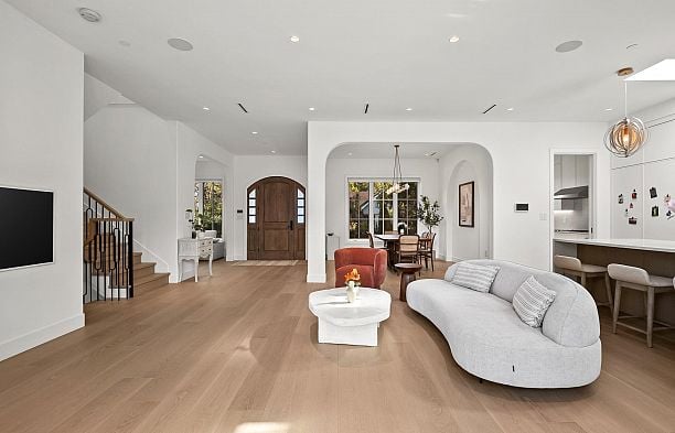 3227 W 35th Avenue MacKenzie Heights