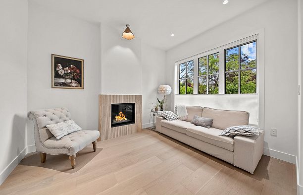 3227 W 35th Avenue MacKenzie Heights