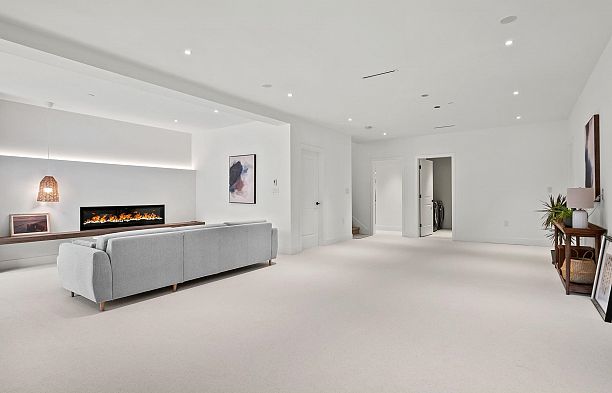 3227 W 35th Avenue MacKenzie Heights