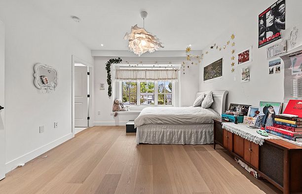 3227 W 35th Avenue MacKenzie Heights