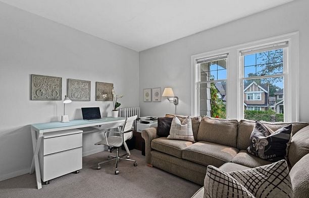 2865 W 33rd Avenue MacKenzie Heights