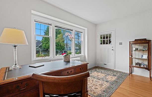 2865 W 33rd Avenue MacKenzie Heights