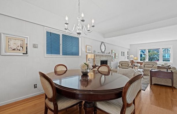 2865 W 33rd Avenue MacKenzie Heights