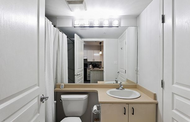 203 3278 Heather Street Cambie