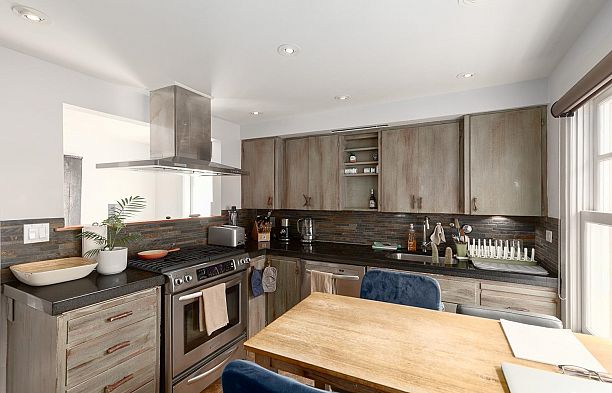 2988 Point Grey Road Kitsilano