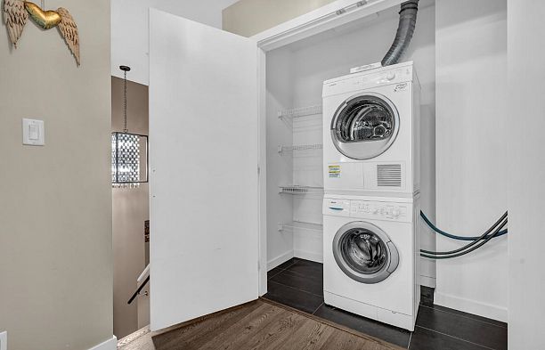 2540 Spruce Street Fairview VW