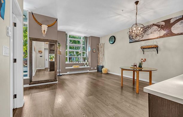 2540 Spruce Street Fairview VW