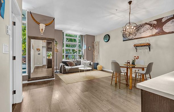 2540 Spruce Street Fairview VW