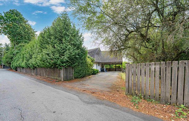 5809 Fremlin Street Oakridge VW