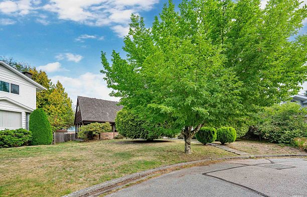 5809 Fremlin Street Oakridge VW