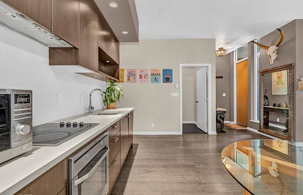 2540 Spruce Street Fairview VW