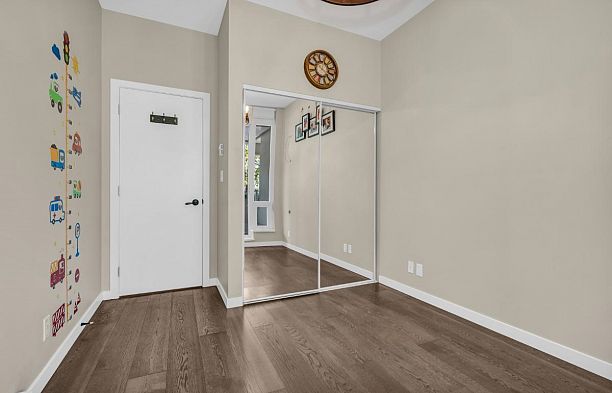 2540 Spruce Street Fairview VW