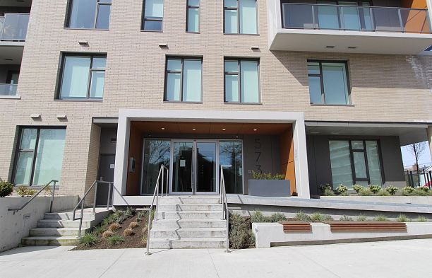 206 5733 Alberta Street Oakridge VW