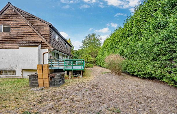 5809 Fremlin Street Oakridge VW