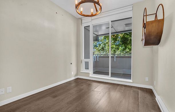 2540 Spruce Street Fairview VW