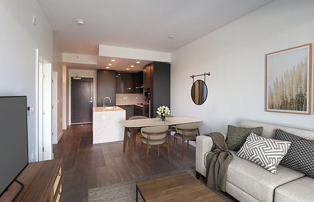 206 5733 Alberta Street Oakridge VW