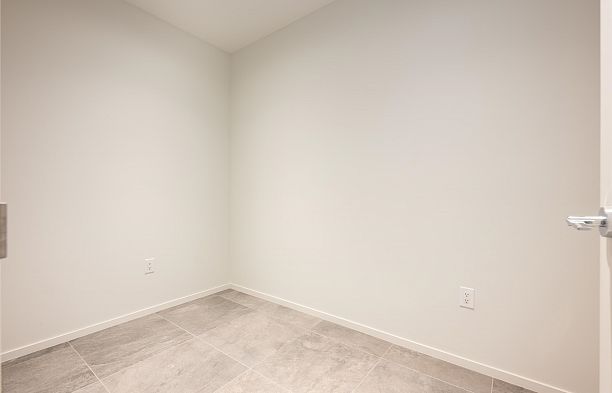 173 805 W 49th Avenue Oakridge VW