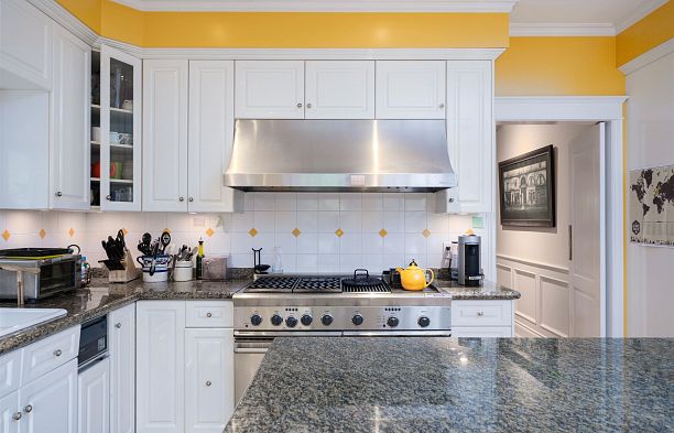 4650 W 2nd Avenue Point Grey