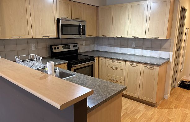 215 1503 W 65th Avenue S.W. Marine