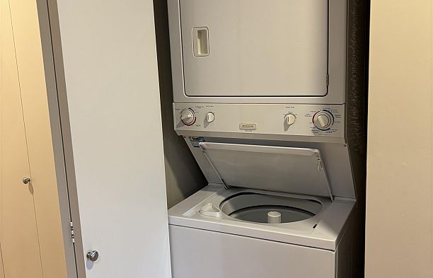 215 1503 W 65th Avenue S.W. Marine