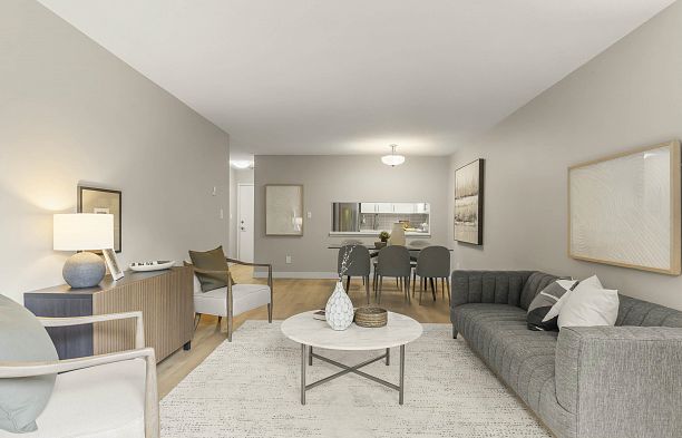 216 1990 W 6th Avenue Kitsilano