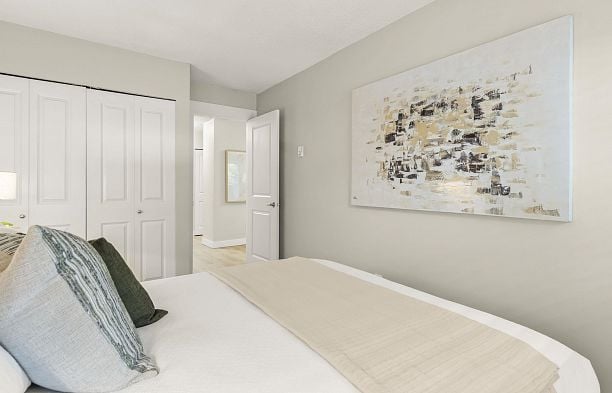 216 1990 W 6th Avenue Kitsilano