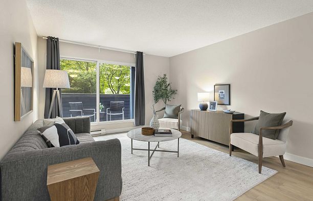 216 1990 W 6th Avenue Kitsilano