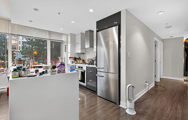 210 1777 W 7th Avenue Fairview VW