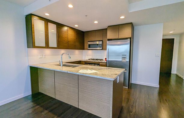 608 6311 Cambie Street Oakridge VW