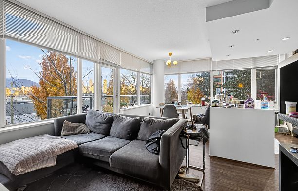 210 1777 W 7th Avenue Fairview VW