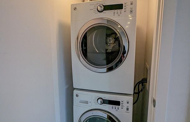 608 6311 Cambie Street Oakridge VW