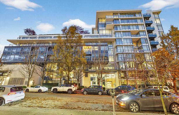 210 1777 W 7th Avenue Fairview VW